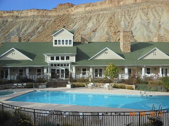wine country inn palisade - Mile High Wine Tours